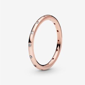 Pandora Simple Sparkling Band Ring